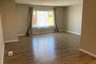 998 Roberts St, Reno, NV 89502 - Photo 8