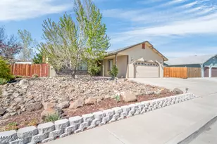 1076 Gadwall Way, Sparks, NV 89441 - Photo 2