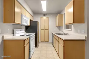 6850 Sharlands Ave, Reno, NV 89523 - Photo 12