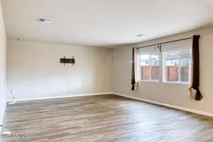 8957 Buffalo Grv Dr, Reno, NV 89506 - Photo 10