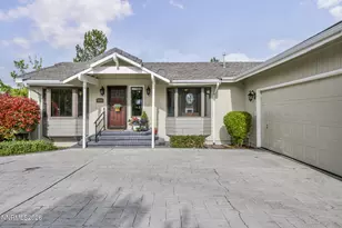 5445 N Scarsdale Cir, Reno, NV 89502 - Photo 4