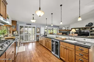 5445 N Scarsdale Cir, Reno, NV 89502 - Photo 10