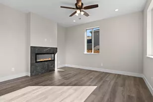 3614 Oakridge Dr, Sparks, NV 89436 - Photo 10