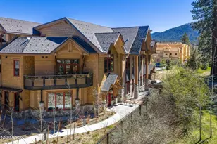 33 Beach Club Dr, Stateline, NV 89449 - Photo 2