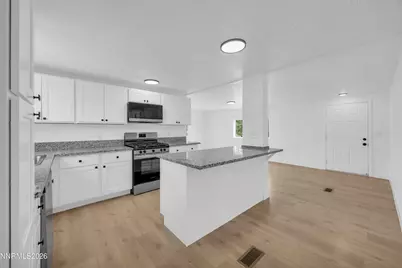 17890 Fantail Circle, Reno, NV 89508 - Photo 8