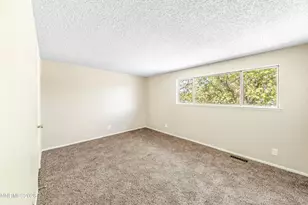 1150 Brooktree Dr, Sparks, NV 89434 - Photo 18