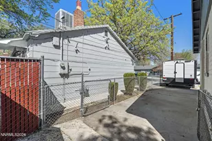 417 H St, Sparks, NV 89431 - Photo 44