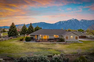 969 Riverview Dr, Gardnerville, NV 89460 - Photo 2