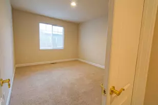 2740 E D'Arcy Ct, Sparks, NV 89436 - Photo 12