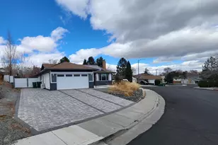 1865 Stardust St, Reno, NV 89503 - Photo 2