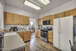 2405 Serena Dr, Reno, NV 89503 - Photo 12