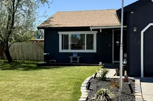 737 Hornet Dr, Gardnerville, NV 89460 - Photo 2