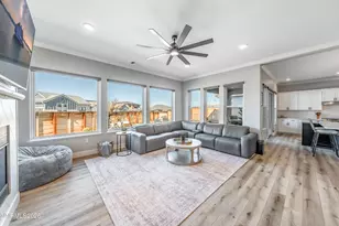 971 Little Star Dr, Reno, NV 89511 - Photo 8