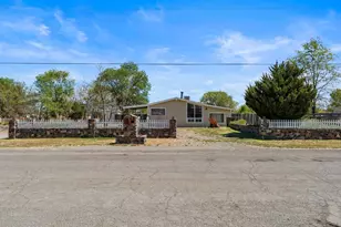 1185 Whipple Tree Ln, Fernley, NV 89408 - Photo 8