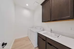 7494 Fallen Grv Ln, Sparks, NV 89441 - Photo 28