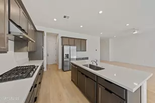 7494 Fallen Grv Ln, Sparks, NV 89441 - Photo 10