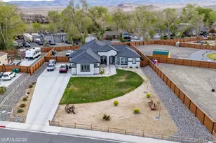 690 Rose Ln, Fernley, NV 89408 - Photo 2