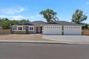 1370 Nevada Pacific Blvd, Fernley, NV 89408 - Photo 2