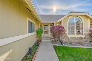 994 Lilac Ct, Minden, NV 89423 - Photo 2