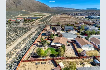 17900 Timber Grove Court, Reno, NV 89508 - Photo 4