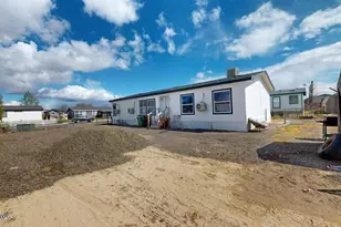 102 Bastian Rd, Battle Mountain, NV 89820 - Photo 6