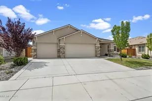 7375 Souverain Ln, Reno, NV 89506 - Photo 2
