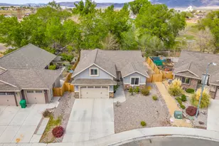 210 Heather Ln, Fernley, NV 89408 - Photo 4