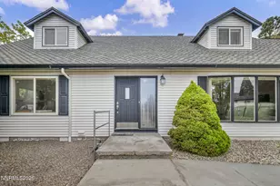 6 Gay Cir, Carson City, NV 89703 - Photo 2