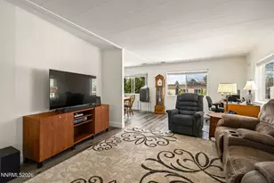 280 Aquarius Cir, Reno, NV 89521 - Photo 4
