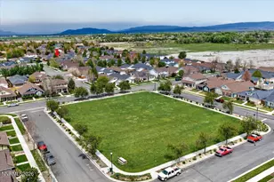 1347 Scarlet Oak Dr, Gardnerville, NV 89410 - Photo 40