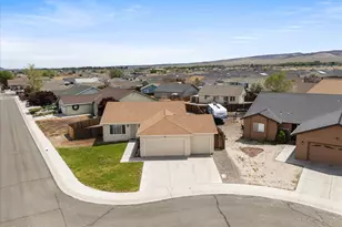 2215 Ellice Wy, Fernley, NV 89408 - Photo 32