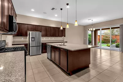 9670 Avitara Way, Reno, NV 89521 - Photo 18