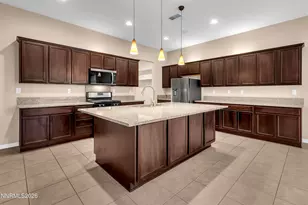 9670 Avitara Way, Reno, NV 89521 - Photo 10
