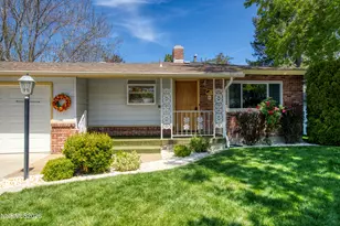 449 Games Dr, Reno, NV 89509 - Photo 2