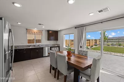 638 Coyote Bluff Court, Reno, NV 89506 - Photo 8