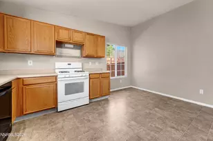 17080 Amethyst Dr, Reno, NV 89508 - Photo 10