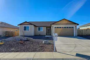 422 Seminole Dr, Yerington, NV 89447 - Photo 1