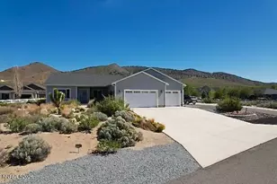 2880 Jackie Cir, Minden, NV 89423 - Photo 2