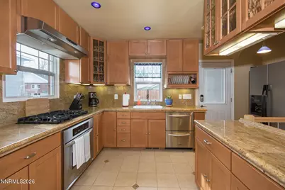 1025 Locust Street, Reno, NV 89502 - Photo 6