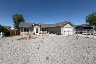 512 Darren Wy, Fernley, NV 89408 - Photo 2