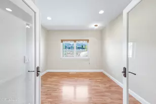 227 S Earlham Ct, Reno, NV 89511 - Photo 30