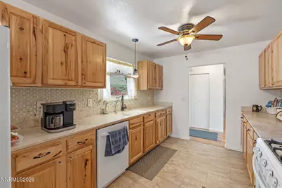 8195 Blackfoot Way, Reno, NV 89506 - Photo 20
