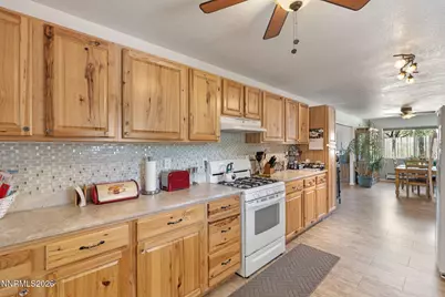 8195 Blackfoot Way, Reno, NV 89506 - Photo 18