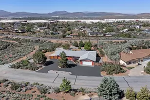 8195 Blackfoot Way, Reno, NV 89506 - Photo 2