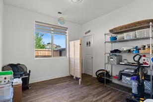 319 Grafton Dr, Sparks, NV 89441 - Photo 38