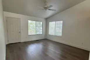 863 Blizzard Ct, Sun Valley, NV 89433 - Photo 2