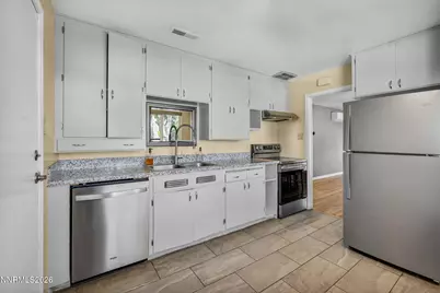 620 Belgrave Avenue, Reno, NV 89502 - Photo 2