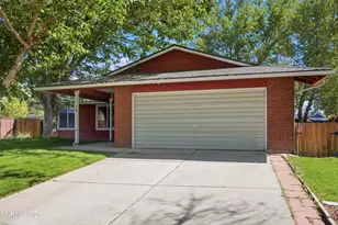 990 Ralph Ct, Sparks, NV 89434 - Photo 2