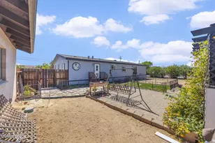 215 Britton Ln, Sun Valley, NV 89433 - Photo 18