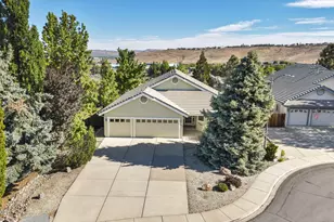 4675 Desert Hills Dr, Sparks, NV 89436 - Photo 2